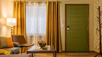 Smart TV, music library