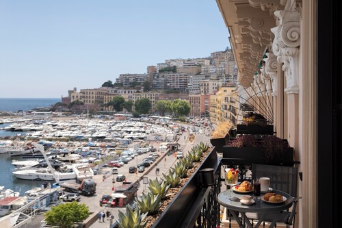 Demetra Luxury Suites