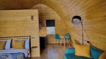 1 habitación, wifi y ropa de cama