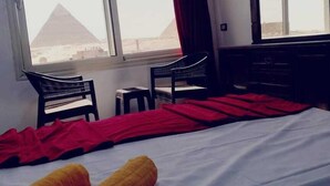 Egyptian cotton sheets, premium bedding, pillowtop beds, minibar - Middle East Pyramids View (Giza)