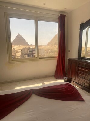 Exterior - Middle East Pyramids View (Giza)