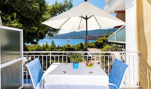 Classic Apartment | Terrace/patio - Lions Apartments (Poros)