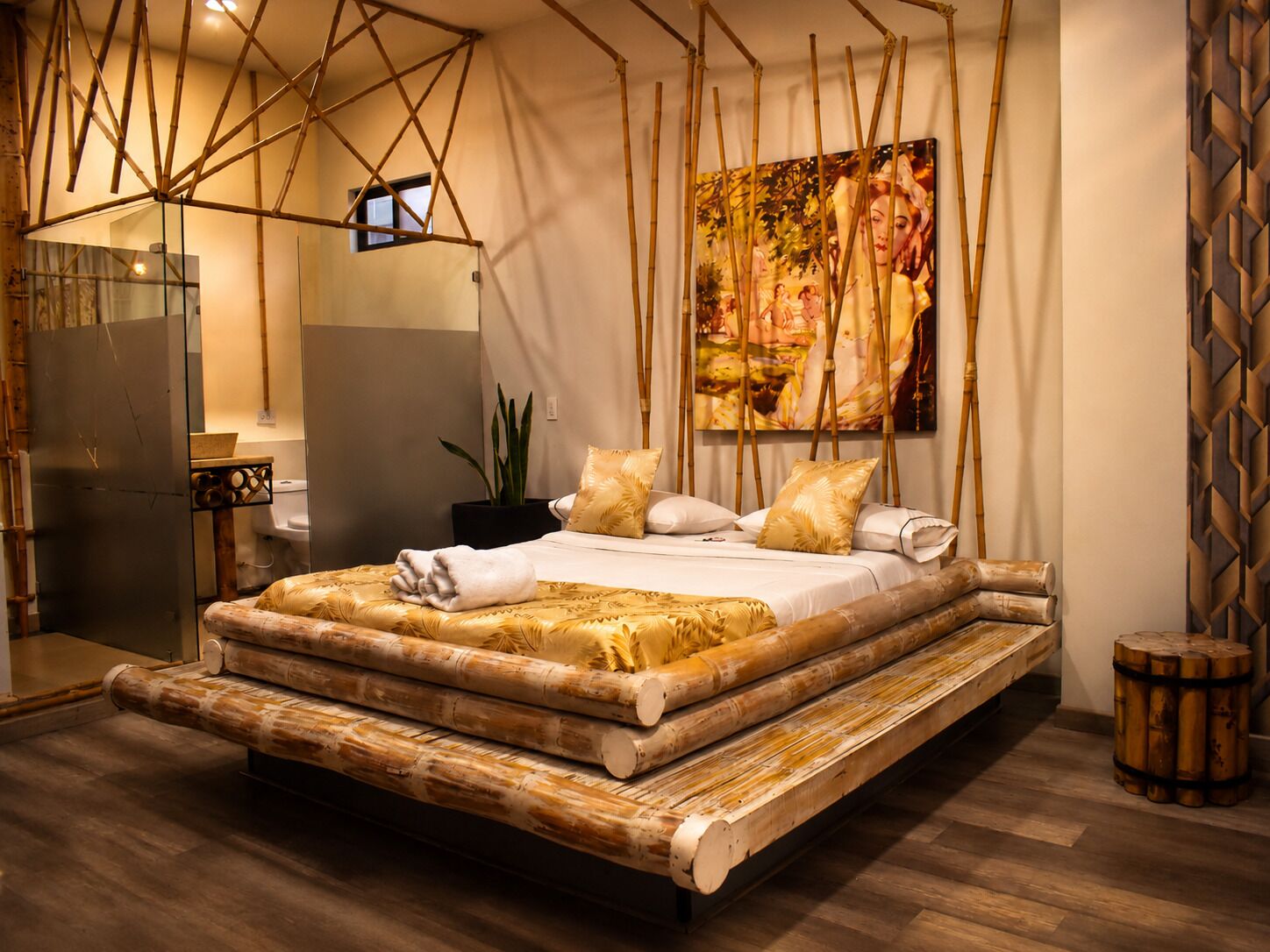 Traditional Room, 1 Queen Bed | Free WiFi, bed sheets
