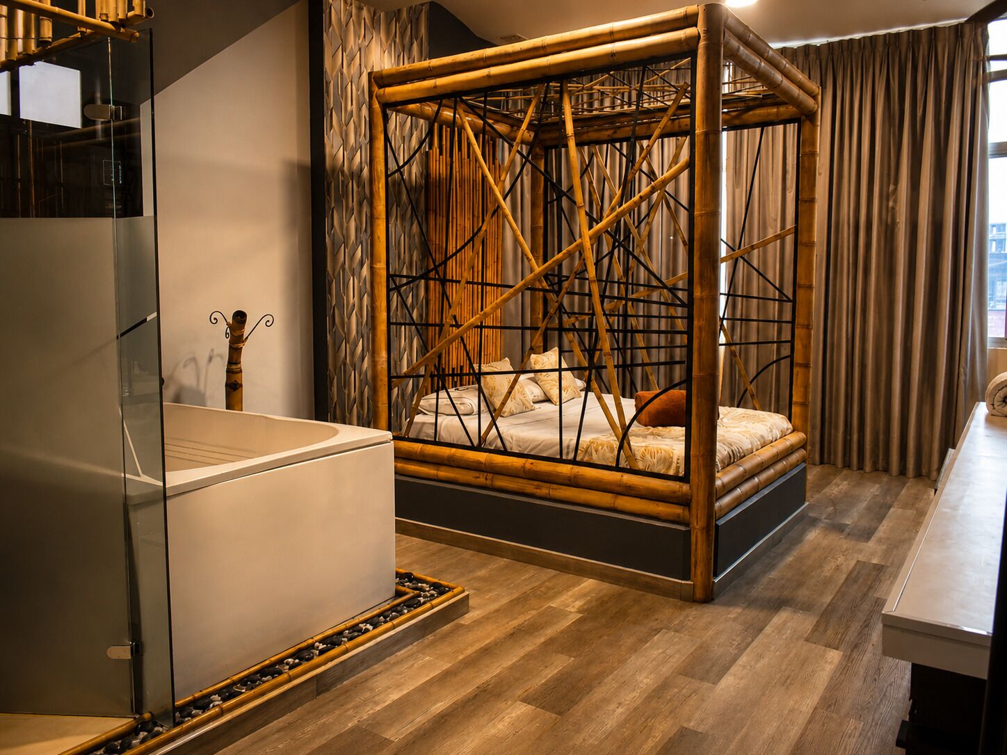 Romantic Double Room | Free WiFi, bed sheets