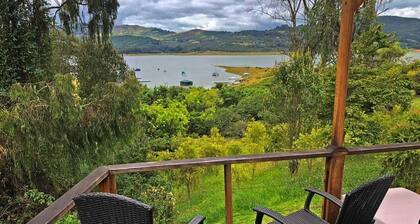 Cabaña Marina a Escasos Metros del Embalse de Tominé