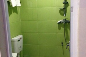 Bathroom - Aiqing Island Motel (Sanya)