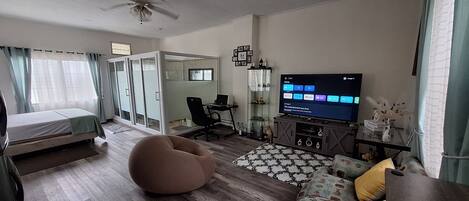 1 chambre, fer et planche à repasser, Wi-Fi gratuit, draps fournis