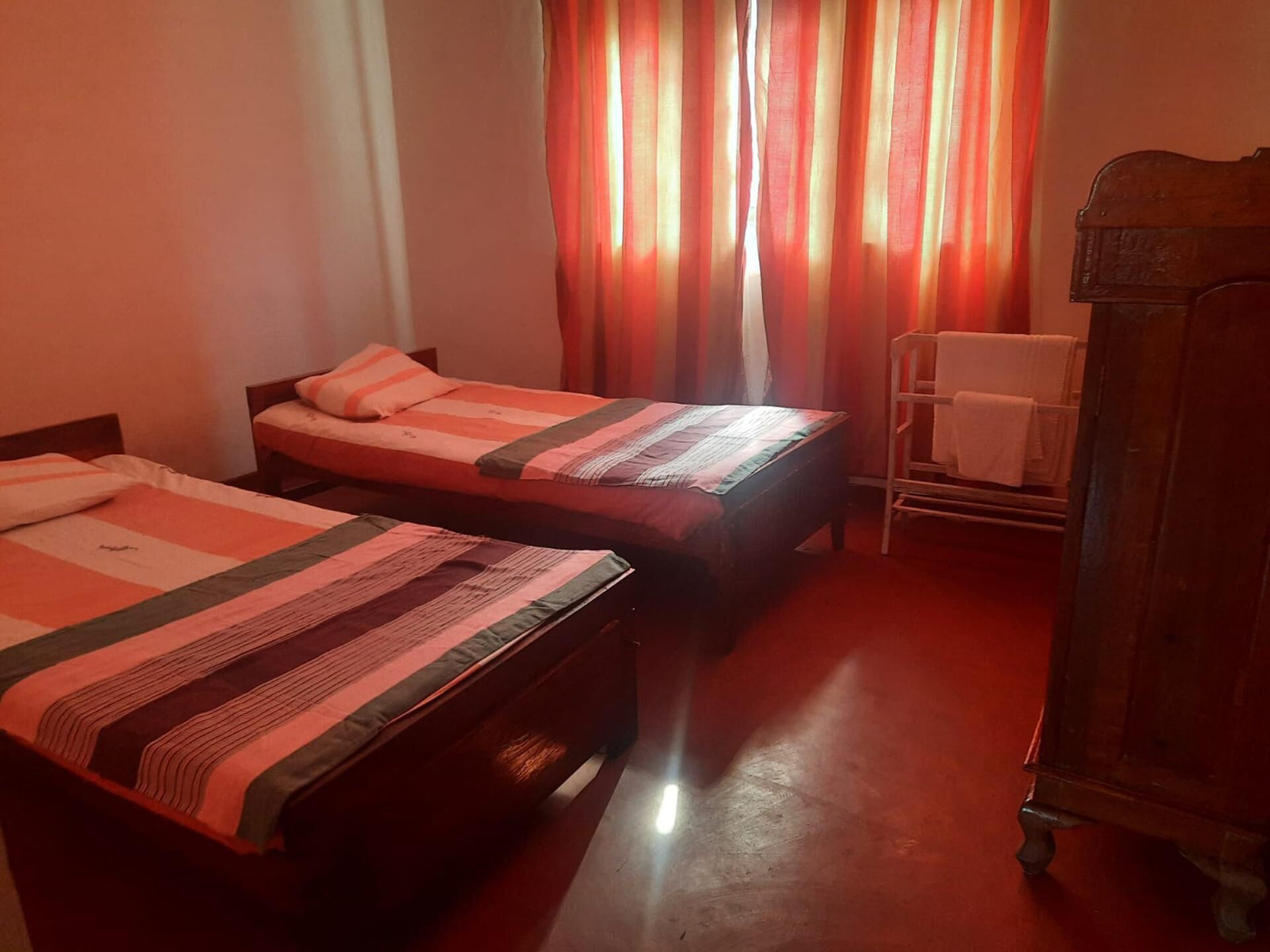 3 bedrooms, iron/ironing board, free WiFi, bed sheets