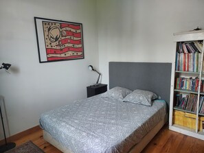 2 chambres, fer et planche Ă repasser, Wi-Fi gratuit, draps fournis