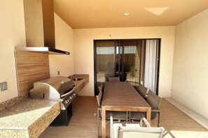 屋外ダイニングエリア