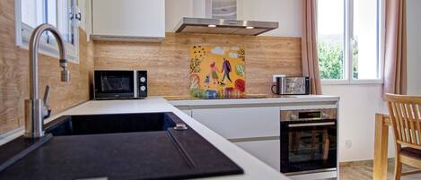 Fridge, microwave, oven, dishwasher