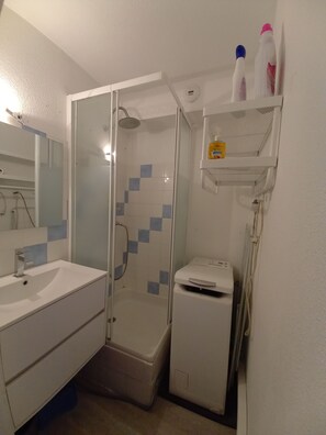 Shower, hair dryer - Studio cabin terrace pool (La Grande-Motte)