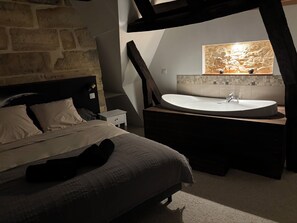 2 bedrooms, in-room safe, soundproofing, iron/ironing board