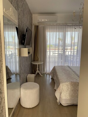 Chambre Double | Coffres-forts dans les chambres, bureau