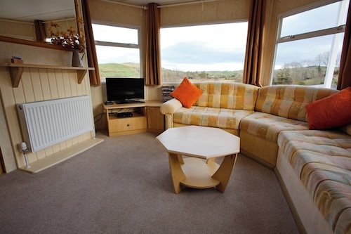 Comfortable Mobile Home in the Countryside