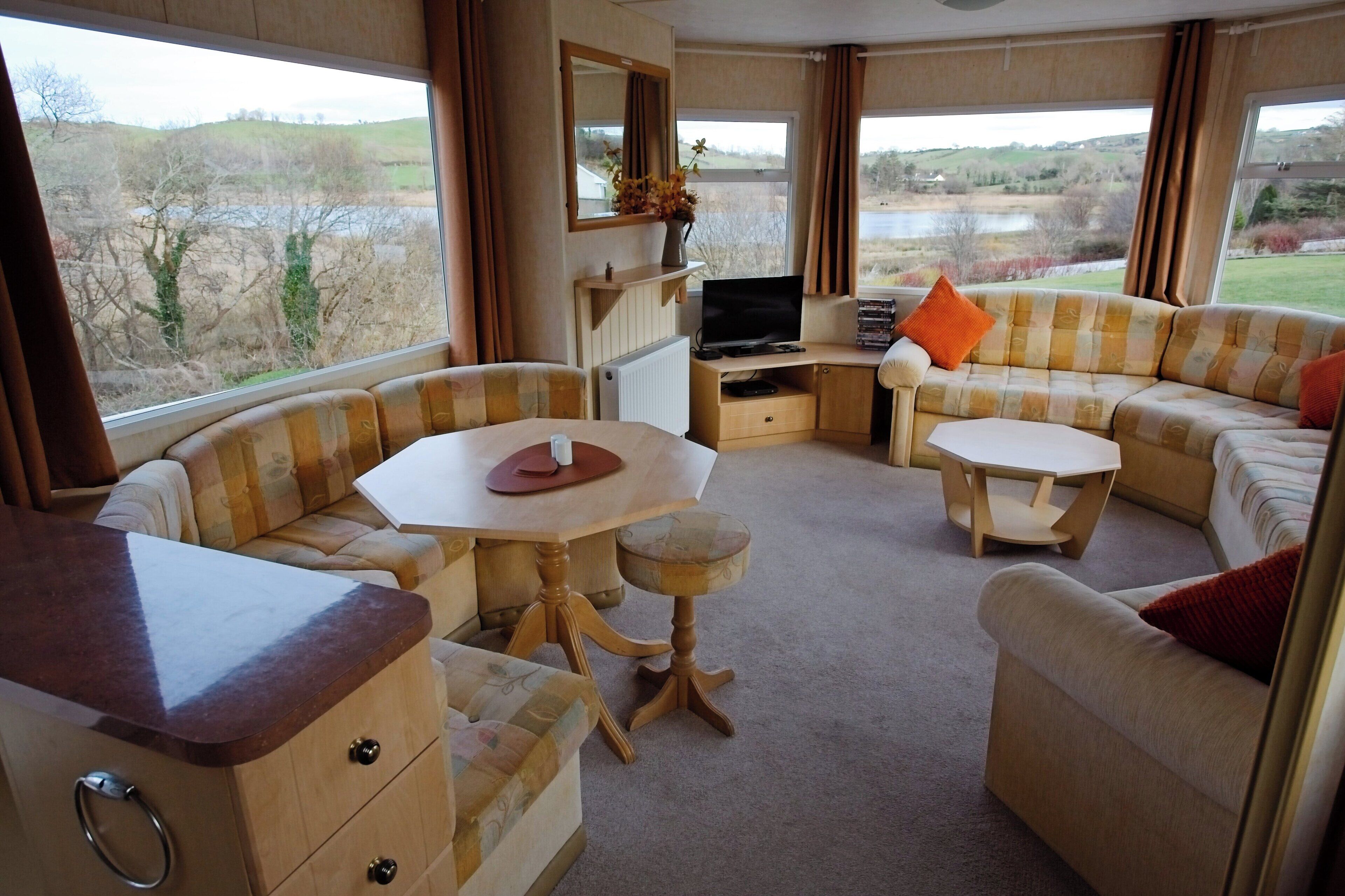 캐빈 | 거실 공간