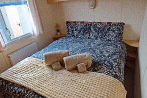 3 bedrooms, free WiFi, bed sheets - Comfortable Mobile Home in the Countryside (Birra)