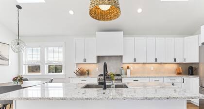 Brand New Manasquan Beach House, steps to beach!