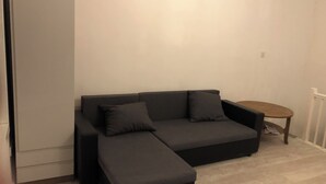 Unclassified image, 2 of 20, button - Coventry Charmer - 1 Bedroom Studio (Coventry)