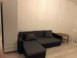 House | Living area - Coventry Charmer - 1 Bedroom Studio (Coventry)