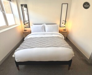 1 bedroom, desk, iron/ironing board, free WiFi