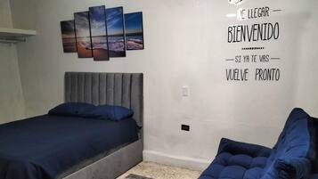 1 chambre, bureau, fer et planche Ă repasser, Wi-Fi gratuit