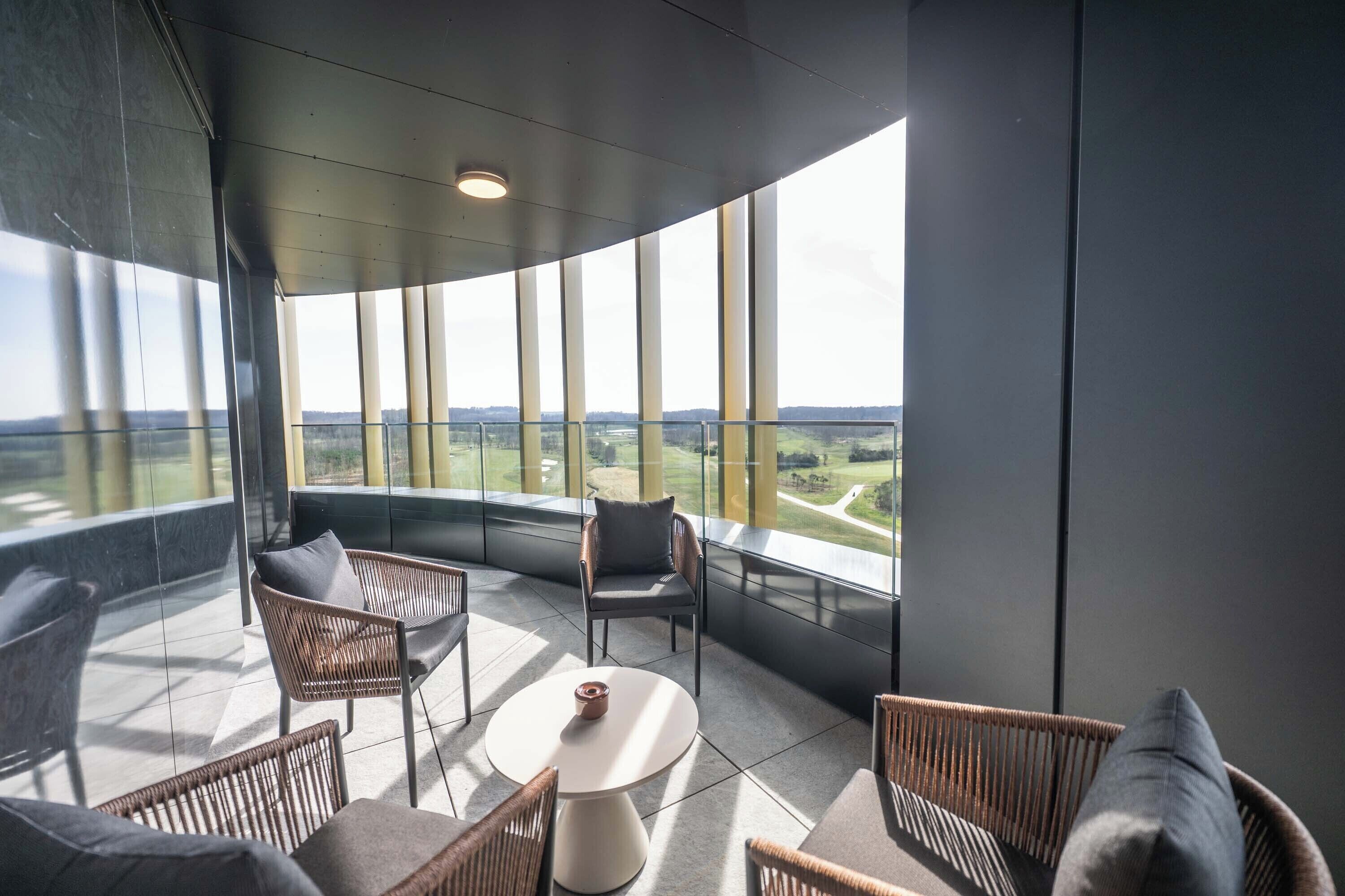 Deluxe Suite, Garden View | Terrace/patio