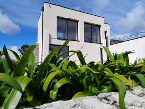 تفاصيل الفندق من الخارج