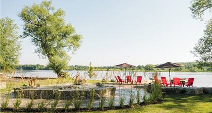 Riverside Area Cabin 7
Fully Renovated Fishing Cabin