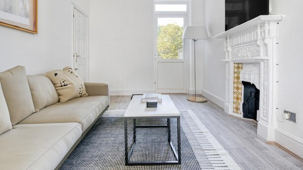 Living area - Cozy by Shoreditch Box Park (London)