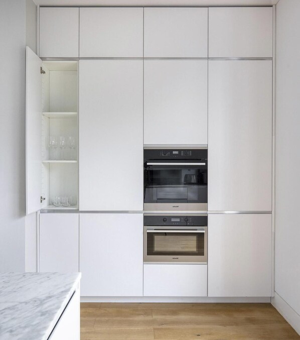 Apartment | Private kitchen - Beautiful 2-bed Apartment Near Baker Street (London)