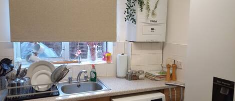 Microwave, oven, toaster