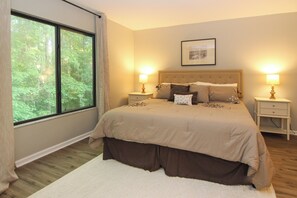 3 slaapkamers, een bureau, wifi, beddengoed