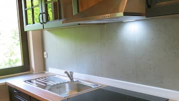 Micro-ondes, four, plaque de cuisson, lave-vaisselle