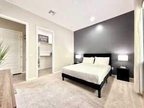 1 bedroom, desk, iron/ironing board, free WiFi - Modern Guest Suite in Tucson-Vail (Tucson)