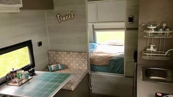 1 bedroom, bed sheets
