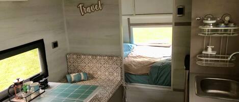 1 sovrum och sÀngklÀder