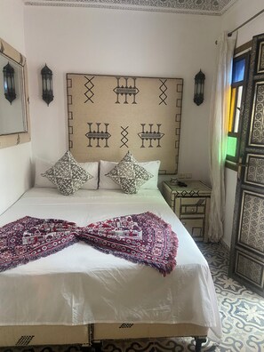 Ropa de cama de alta calidad, wifi gratis y ropa de cama