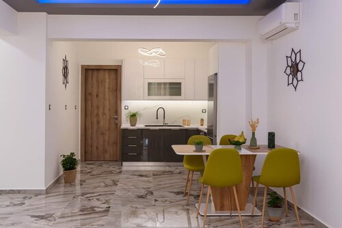 Thessaloniki Luxe Suite, Achilles' Private Getaway