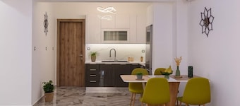 Thessaloniki Luxe Suite, Achilles' Private Getaway