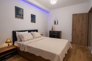 1 chambre, fer et planche à repasser, Wi-Fi, draps fournis