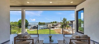 The Captain's Cove at 110 | Concierge Services