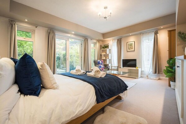 1 غرفة نوم ومكتب وتجهيزات عازلة للصوت وواي فاي مجانًا