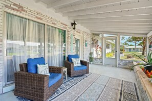 Terrace/patio - Pool Oasis 2 Blocks from Beach (Port Orange)