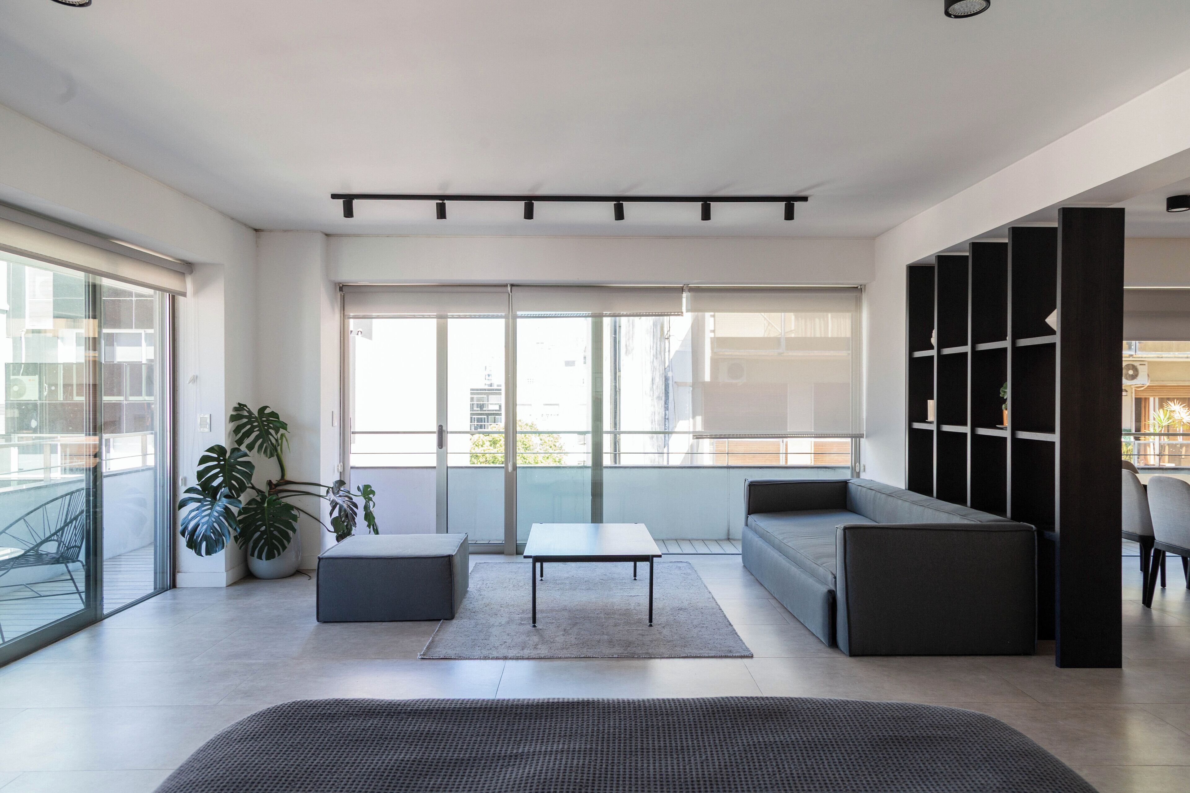 Deluxe Apartment, 1 Bedroom (906) | Living area | 50-inch Smart TV with cable channels, Netflix, pay films