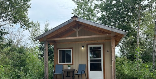 Cabin #4 centrally located to beaches, golfing and the Confederation Trail!