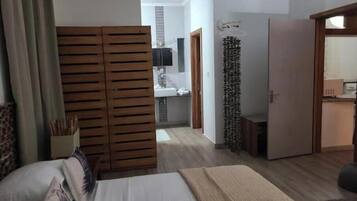 1 多间卧室、熨斗/熨衣板、WiFi、床单