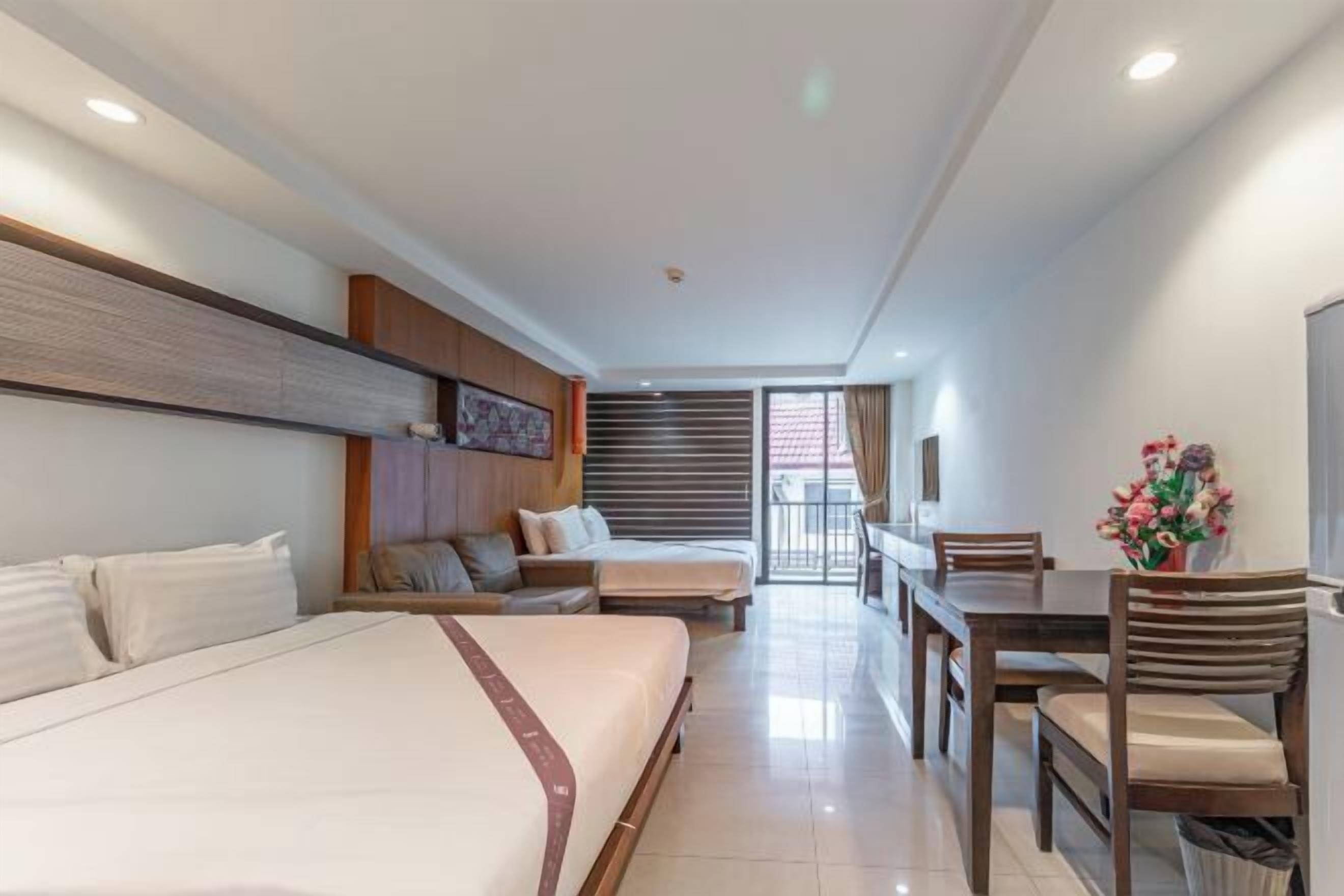 In-room safe, individually decorated, individually furnished, desk