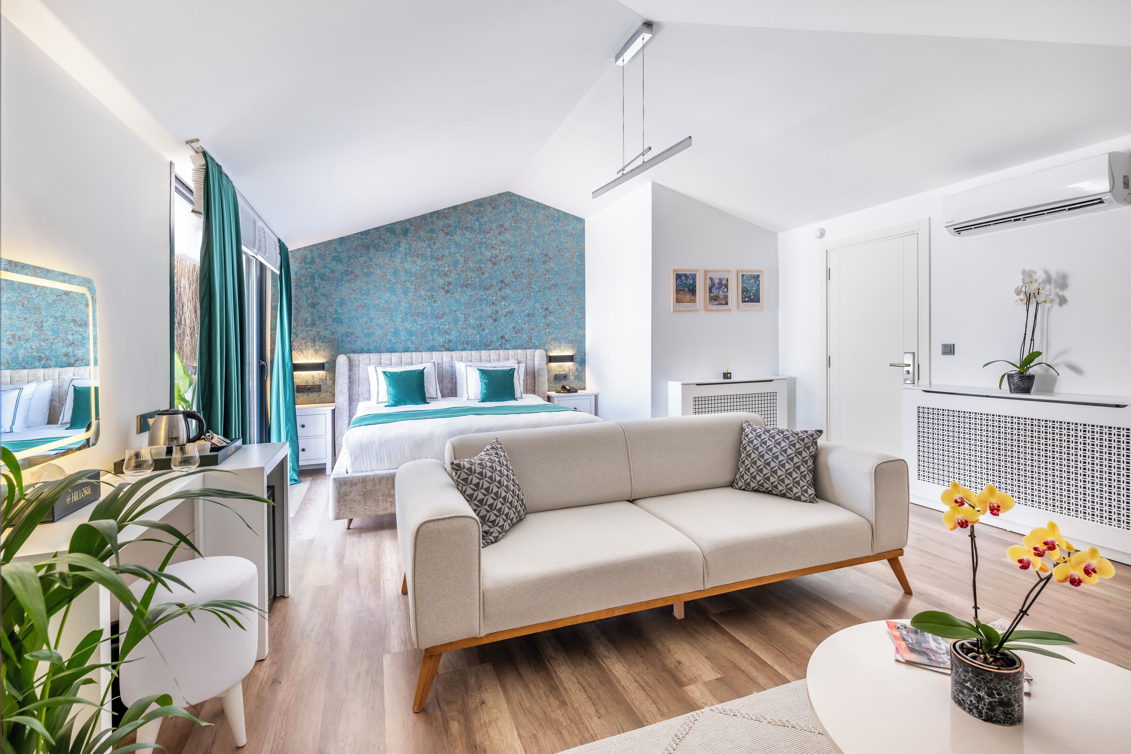 Presidential Suite, Sea View | In-room safe, desk, laptop workspace, blackout curtains