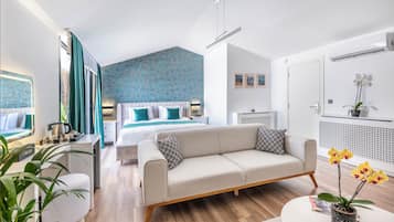 Presidential Suite, Sea View | In-room safe, desk, laptop workspace, blackout curtains